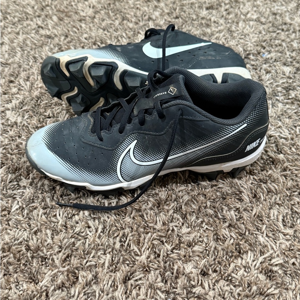 Nike baseball cleats—Diamond Fastflex Black, White, Gray